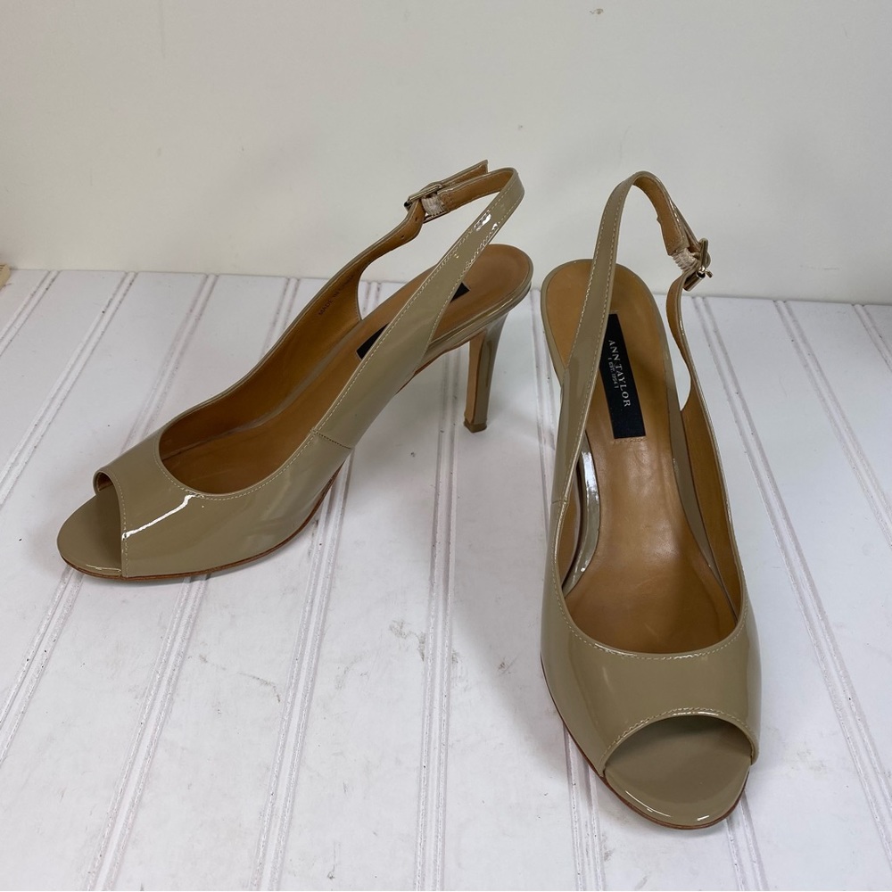 Ann Taylor Tan patent sling back heels